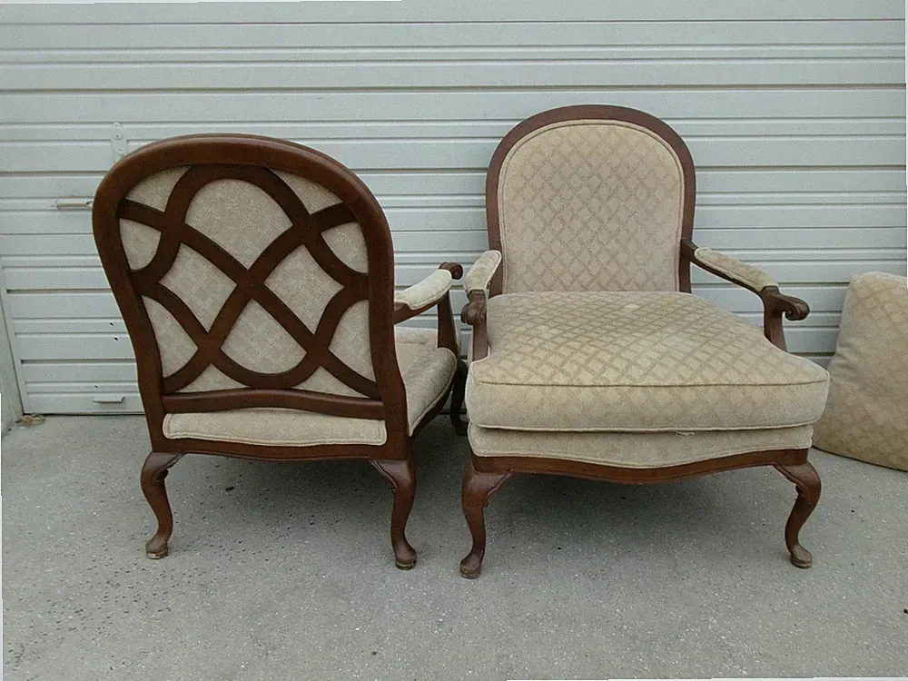 Queen Anne Back Sofa